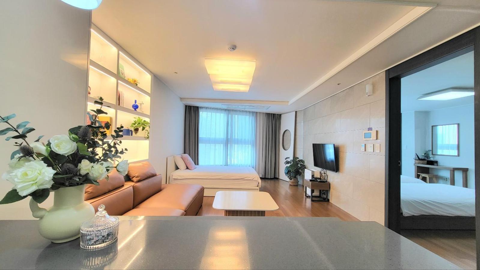 Haeundae Lavender House-Irua Hotel Busan Ngoại thất bức ảnh